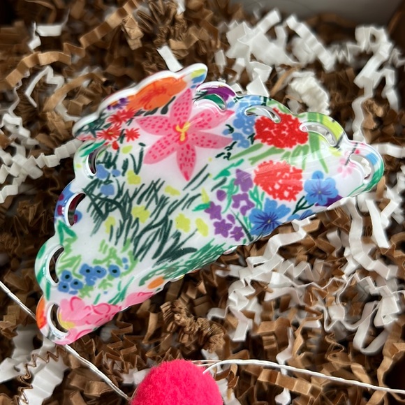 New Floral Spring Hair Clip - Picture 2 of 5